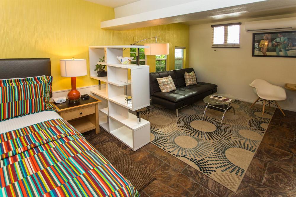 King Corner Suite interior